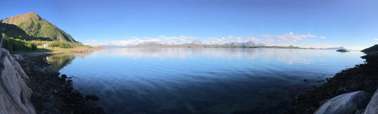 Lofoten-Panorama-Fjord-Norwegen