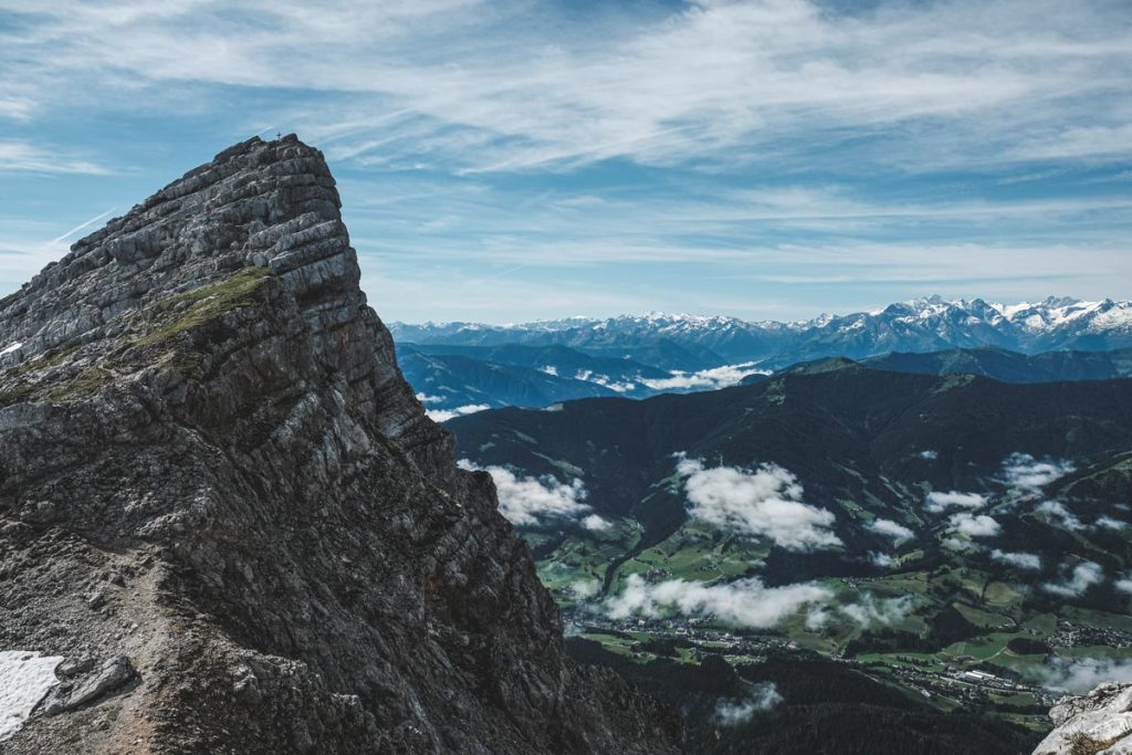 Hochzint und im Tal liegt Leogang